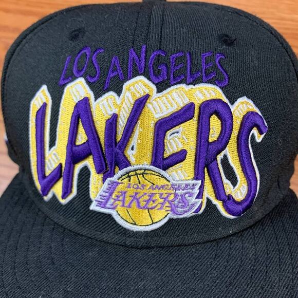 New Era 9Fifty Hardwood Classics Los Angeles Lakers Strapback Flat bill Hat - Picture 5 of 11